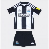 Camisa de Futebol Newcastle United Equipamento Principal Infantil 2024-25 Manga Curta (+ Calças curtas)